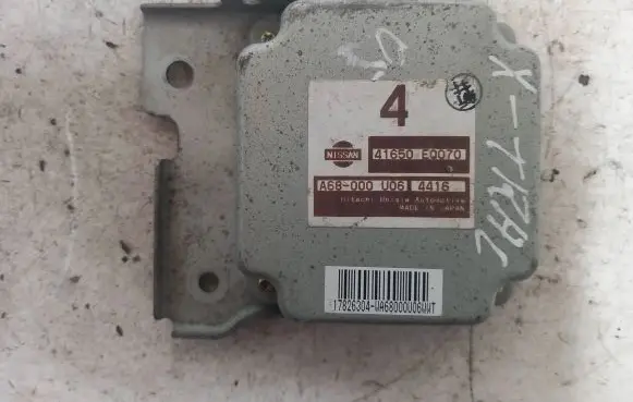 Nissan X-Trail T30 Transfer box differential control unit 41650