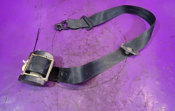 Opel Vivaro Front seatbelt