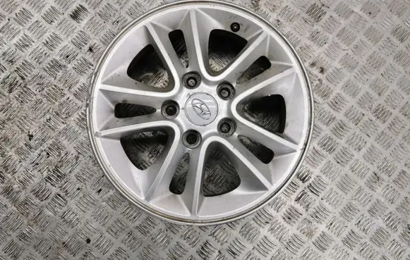 Hyundai i30 R15 alloy rim 