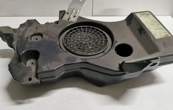Audi A3 S3 8P Subwoofer speaker 8P4035382