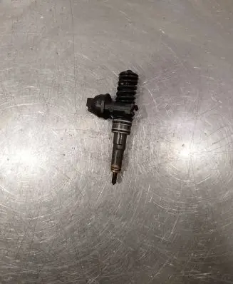 Skoda Superb B6 (3T) Fuel injector 038130073
