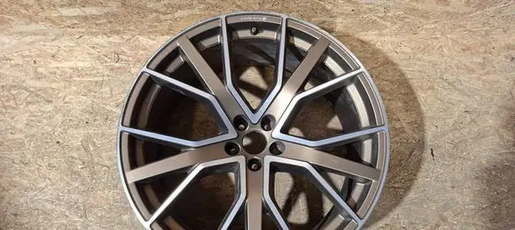 Audi Q8 R22 alloy rim 4M8601025AQ K715505