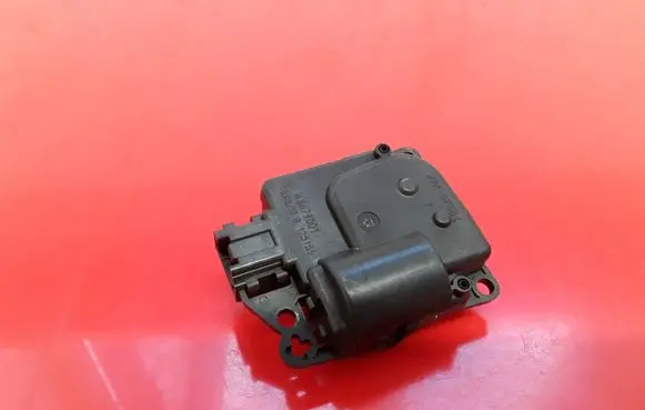Chrysler Grand Voyager V Air flap motor/actuator M8679001