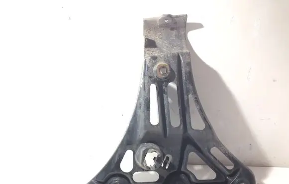 BMW 5 E60 E61 Rear bumper mounting bracket 7060795