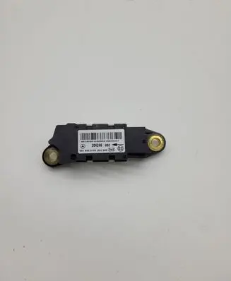 Mercedes-Benz E W211 Airbag deployment crash/impact sensor 0018209126