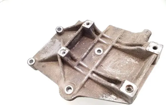 Volkswagen PASSAT B5 A/C compressor mount bracket 028260885A