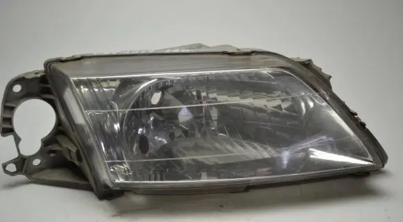Mazda Premacy Headlight/headlamp E13125 P0537 9539