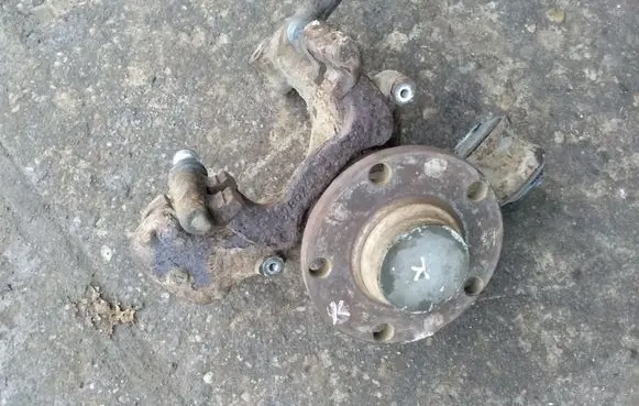 Audi A4 S4 B6 8E 8H Rear wheel hub spindle/knuckle 