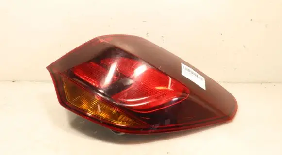 Opel Astra J Rear/tail lights I090098