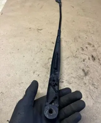 Volkswagen PASSAT B6 Windshield/front glass wiper blade 3C1855410b