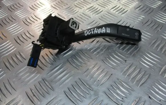 Skoda Octavia Mk2 (1Z) Wiper control stalk