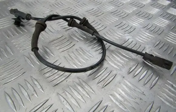 Renault Clio III ABS brake wheel speed sensor 8200419177