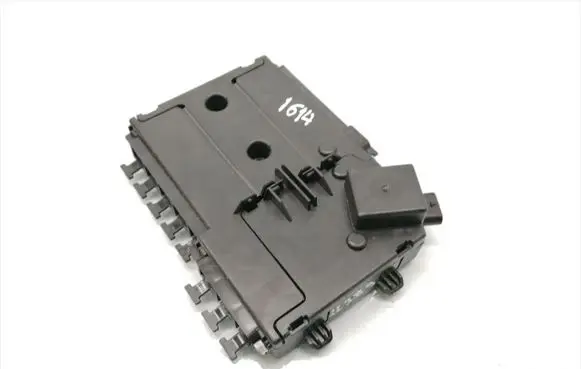 Mercedes-Benz C W205 Fuse box set A2055402850