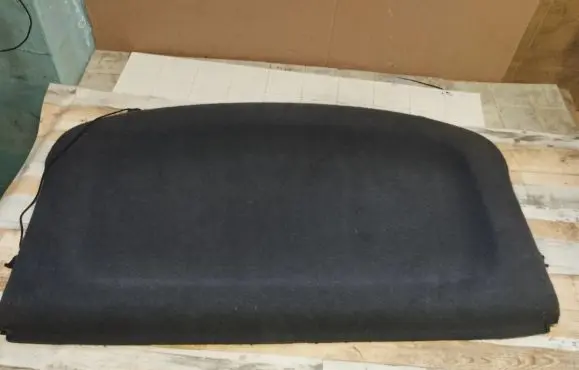 Volkswagen Golf V Parcel shelf