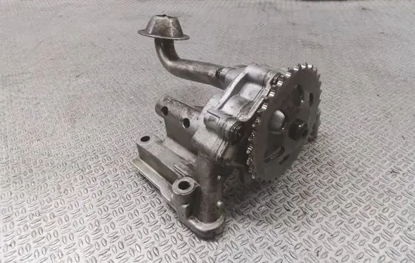 Audi A3 S3 8L Oil pump 038115105D
