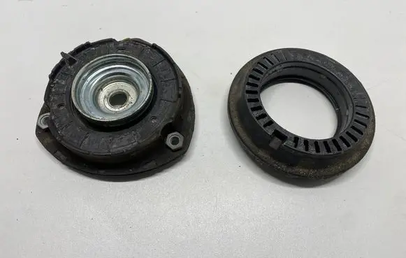 Audi A3 S3 8V Front upper strut mount 5Q0412331D 5Q0412249e
