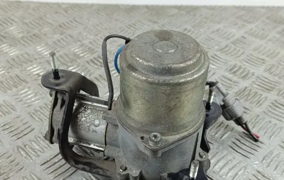 Mitsubishi Outlander Other engine bay part