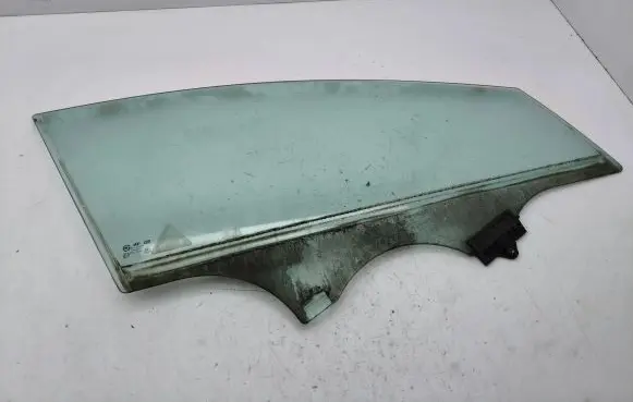 Hyundai i40 Front door window glass four-door