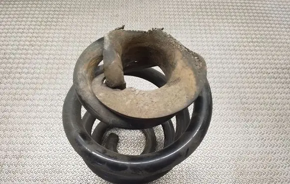 Volkswagen Transporter - Caravelle T5 Rear coil spring 7H0511115AF