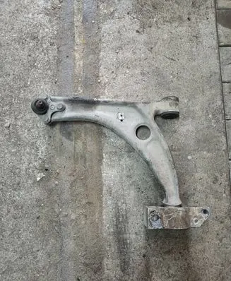 Front lower control arm/wishbone