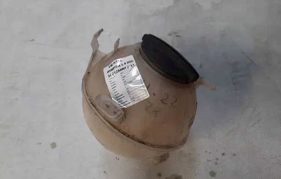 Volkswagen Beetle A5 Coolant expansion tank/reservoir 5C0121407