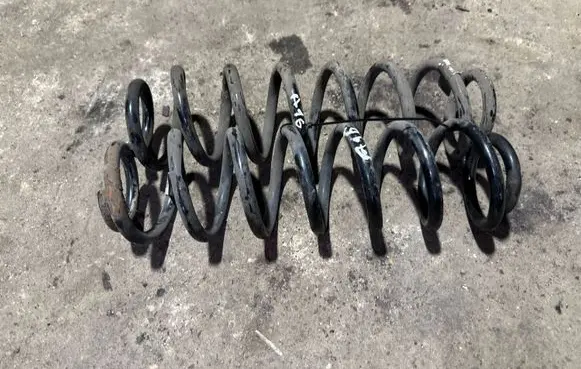 Volkswagen PASSAT B8 Rear coil spring