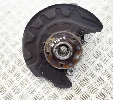 Volkswagen Golf VII Front wheel hub 5Q0407258A