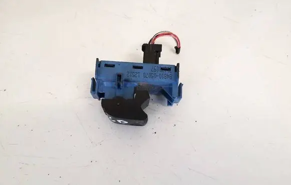 Toyota Avensis T270 Electric window control switch 8481005070 84810-05070