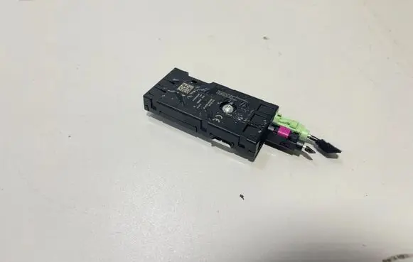 BMW 8 G16 Aerial antenna amplifier 6835186 5A67749