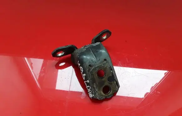 Nissan Navara D40 Front door lower hinge NOCODE