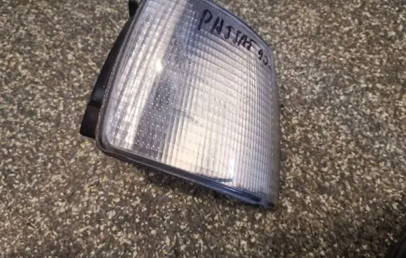 Volkswagen PASSAT B3 Front indicator light 357953050A