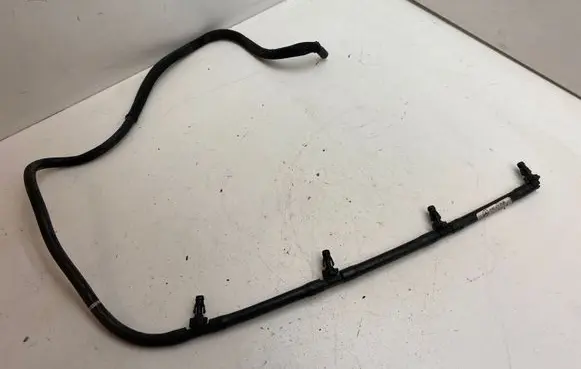 Mercedes-Benz C W204 Fuel return line/hose A6510700132
