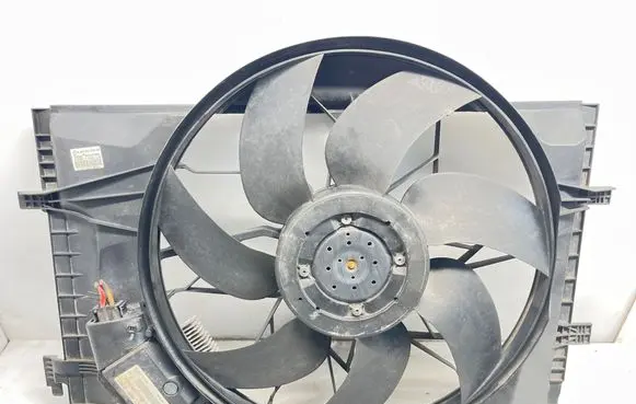 Mercedes-Benz C W203 Electric radiator cooling fan A2035000293
