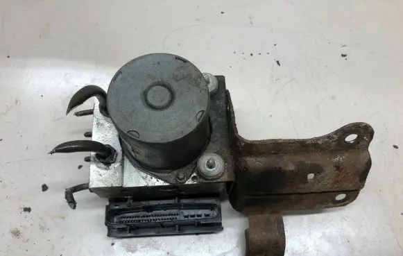 Hyundai Santa Fe ABS Pump BQSCH
