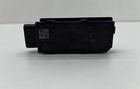 Audi A3 8Y Keyless system antenna 