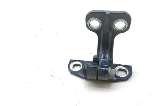 Rear door upper hinge