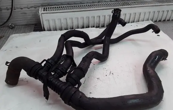 Renault Megane II Engine coolant pipe/hose