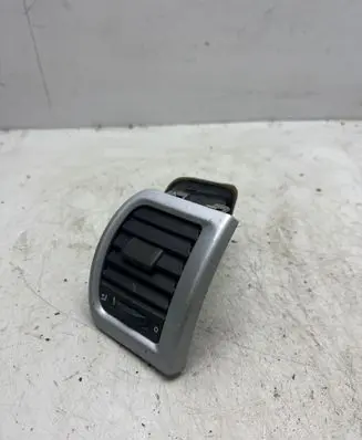 Skoda Fabia Mk1 (6Y) Dashboard side air vent grill/cover trim 5J0819702 008140