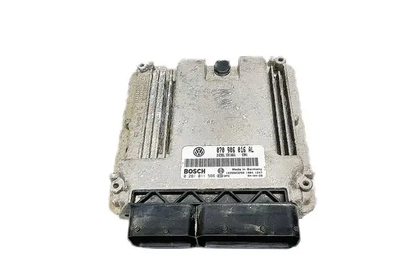 Volkswagen Touareg I Engine control unit/module 070906016AL