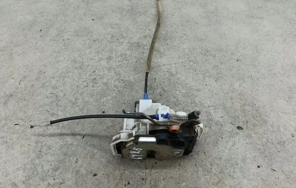 Fiat Fiorino Front door lock 