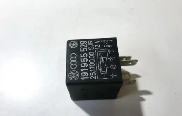 Volkswagen Golf IV Other relay 191955529 25170000