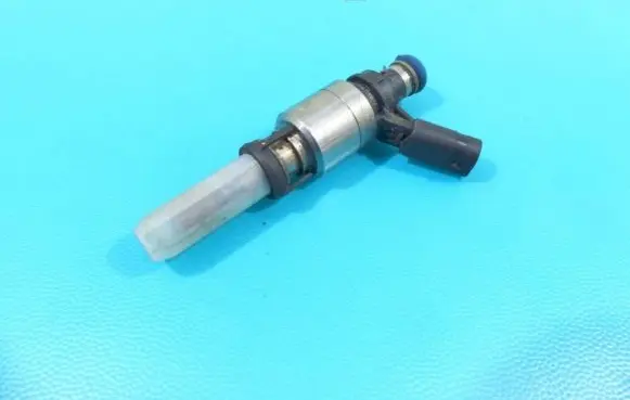 Skoda Yeti (5L) Fuel injector 0261500074 IMPRK1215350