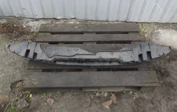 Renault Clio III Rear beam 