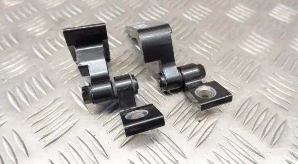 Rear door hinge set