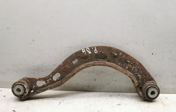 Volkswagen PASSAT B6 Rear suspension control arm 