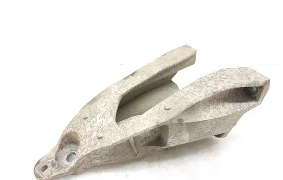 Volkswagen Transporter - Caravelle T5 Engine mounting bracket 7E0199370
