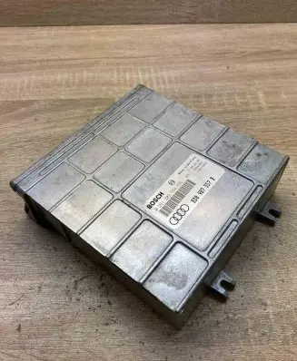 Audi A4 S4 B5 8D Engine control unit/module ECU 8D0907557B 0261203554 555