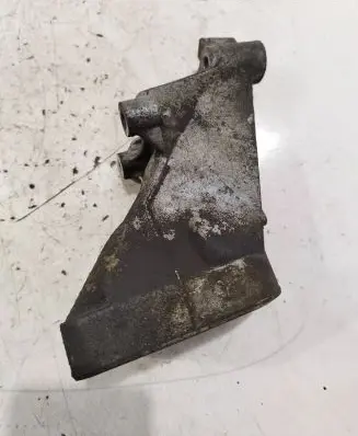 Mercedes-Benz E W211 Engine mounting bracket a6112230704