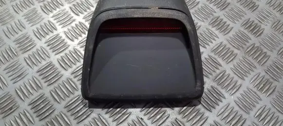 Nissan Primera Third/center stoplight E102878