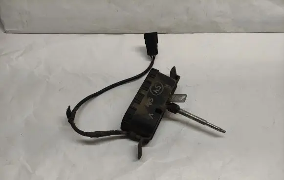 Volvo S80 Headlight wiper motor 8620959